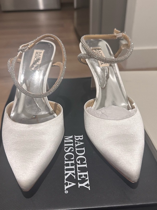 Badgley Mischka Shoes - Badgley Mischka Ivory Satin Pointed-Toe Ankle-Strap Heels with Crystal Strap